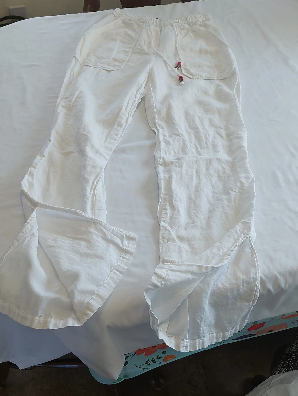 Zara White Elastic Waist Linen Pants Hems Open At The Bottom For Cooler Legs .XS
